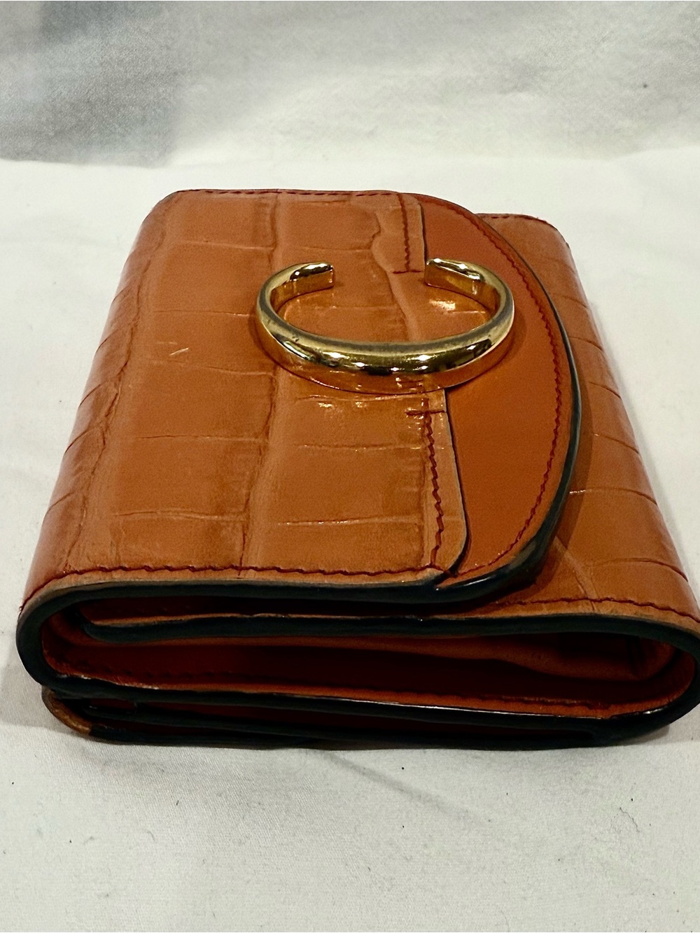 Chloé “C” Small Trifold Wallet In Tawny Orange Crocodile Embossed Leather - Picture 5 of 13